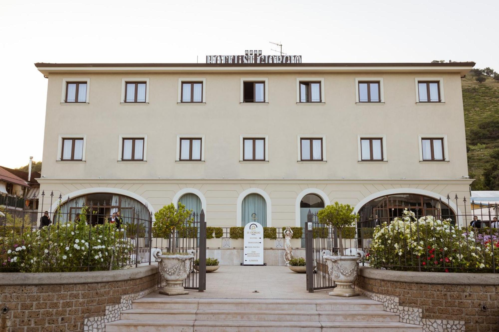Hotel St. Giorgio Кастел Сан Джорджо Екстериор снимка